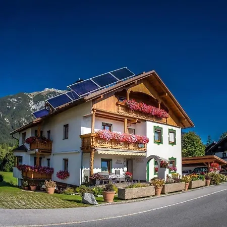 Ganze In Mit Privatem Balkon Leutasch
